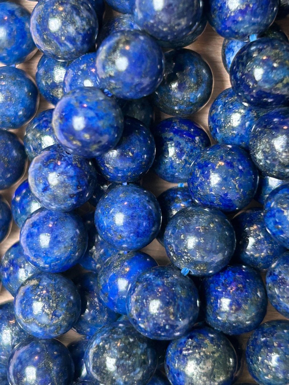 Mineralien & Heilsteine: Strang Lapis lazuli rare 8 mm – Neu und originalverpackt aus Niederrohrdorf von Ytobi