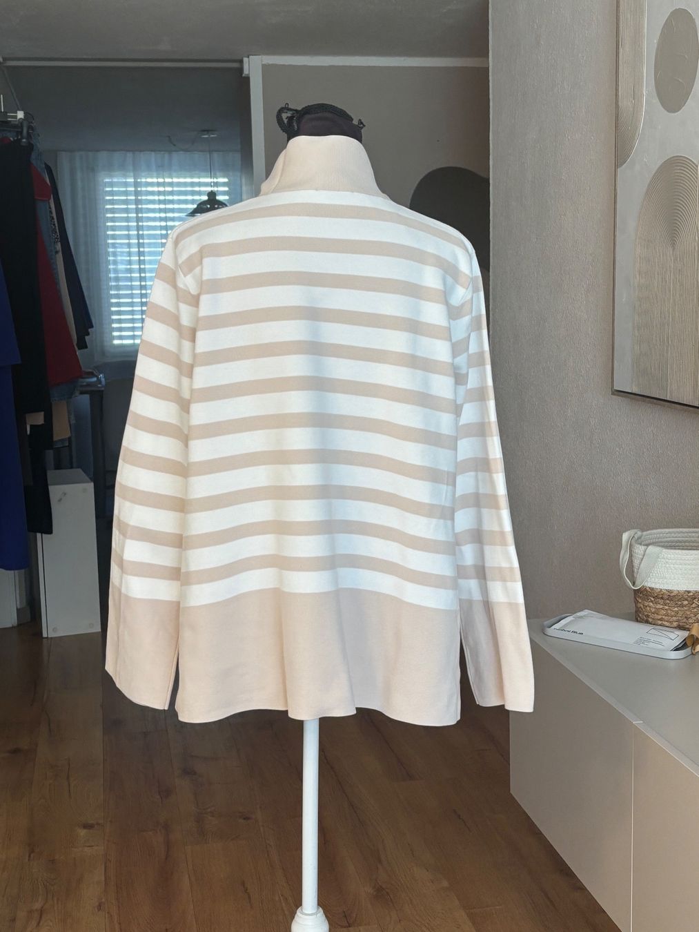 Cos Pulls & Sweat-shirts: Cos Sweater – D'occasion à St. Margrethen SG par dijanaO 5