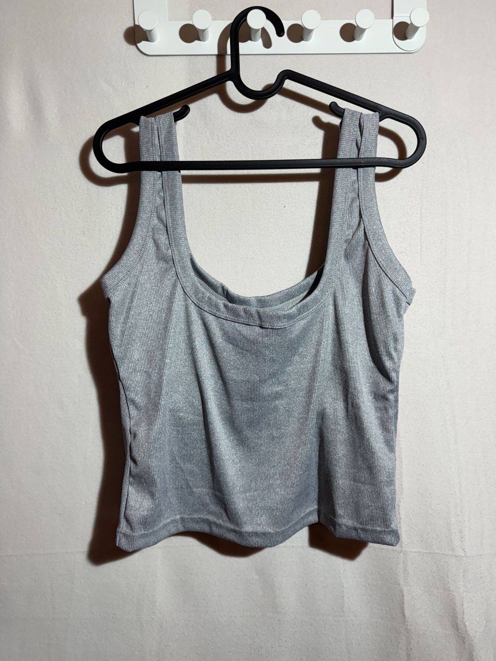 Top: Graues Basic mit Cups Gr. L – Nuovo (secondo la descrizione) da Grosswangen venduto da SALE_SALE_SALE 5