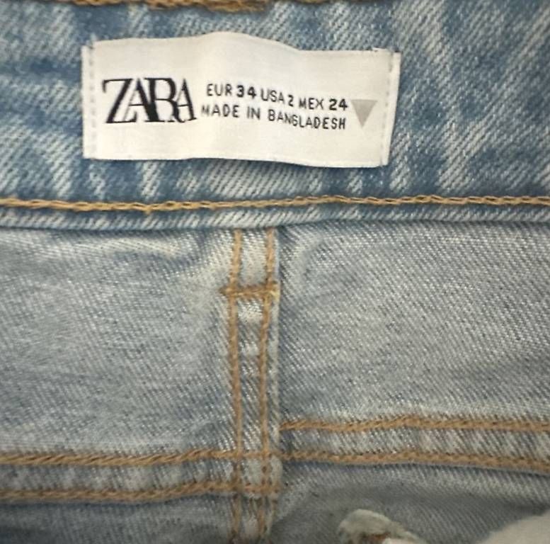 Zara Jeans: Zara Jeans Shorts Hotpants, Gr. 34, hellblau – Usato da Brüttisellen venduto da Ariana-24 2