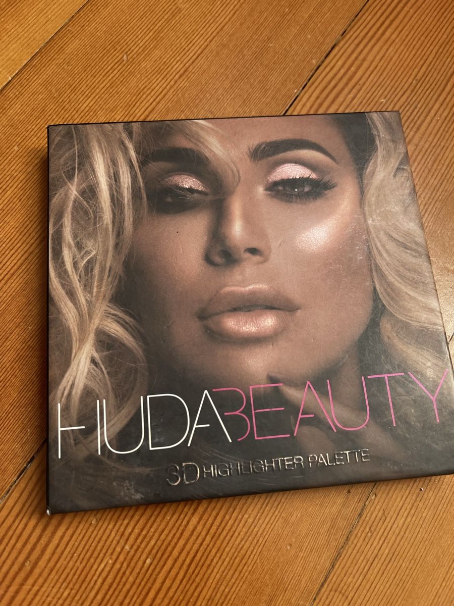 Huda Beauty Make-up: Huda Beauty Eyeshadow and 3D Highlighter Mega Bundle! – Usato da Aarau venduto da kailing12 5