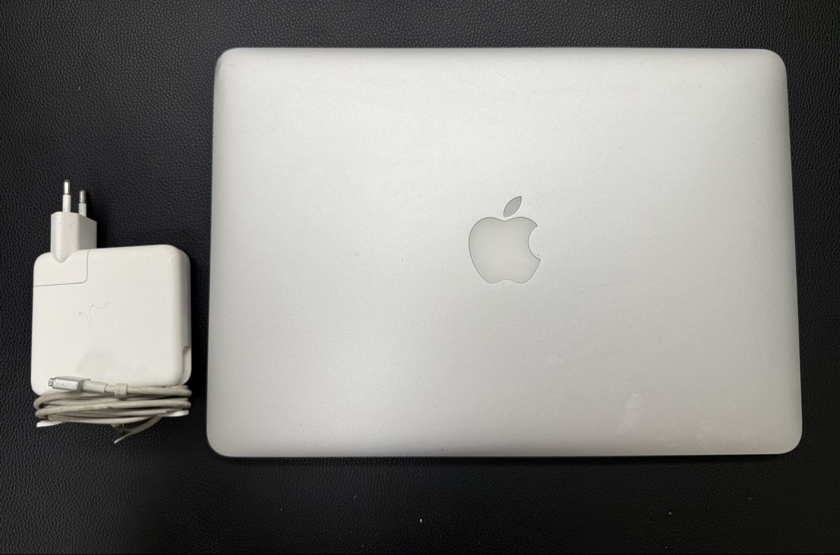 Apple Portables: Apple MacBook Pro 13 2015 – D'occasion à Zürich par Xaverwenzinger 1