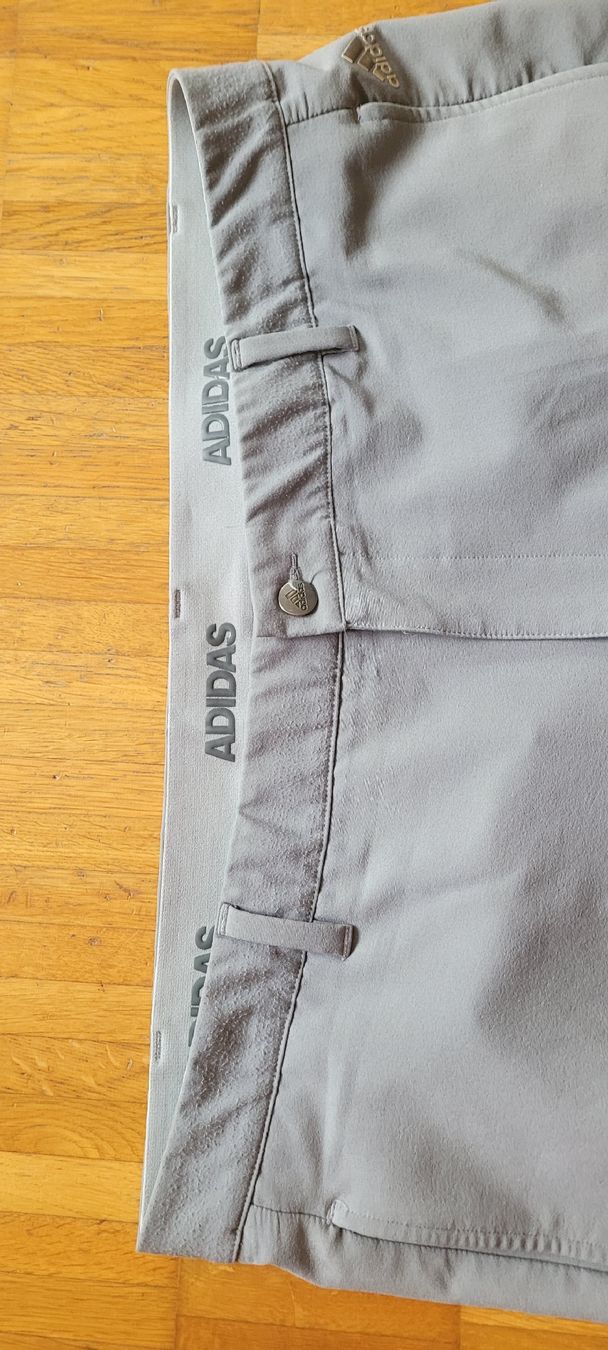 Adidas Hosen: Adidas Herren Hose, hellgrau, Grösse 40/32 -gebraucht – Gebraucht aus Emmenbrücke von gatasalvache 2