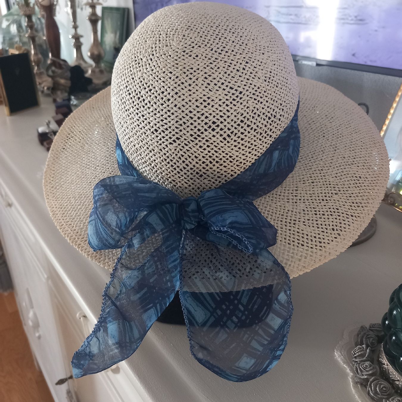 Chapeaux, bonnets & casquettes: Cooler Sommerhut m. Brosche – D'occasion à Aegerten par gismolini 2