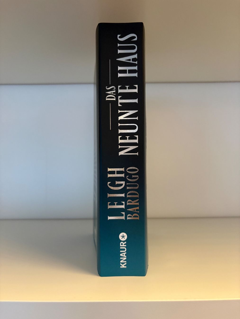 Libri: Das neunte Haus - Leigh Bardugo – Nuovo (secondo la descrizione) da Steffisburg venduto da elsa.catalina 2