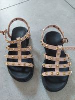 Très jolies sandalettes, taille 29-30