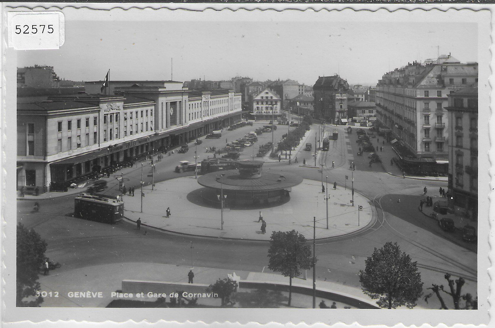 Cartoline postali: Geneve - Place et Gare de Cornavin - Tram – Usato da Ettingen venduto da Kartenplanet