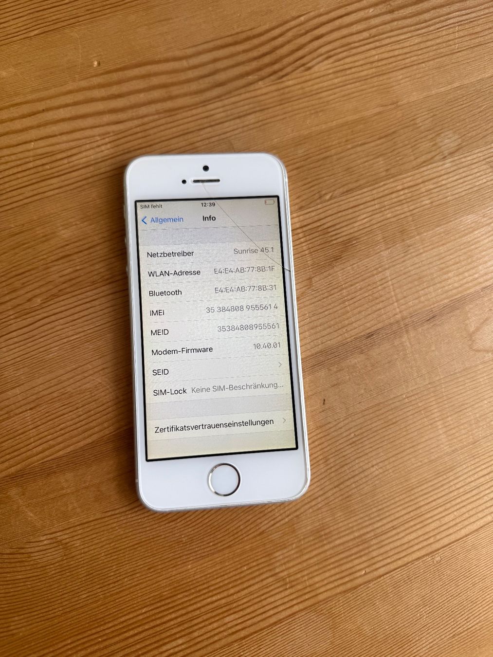 Apple Telefoni cellulari / Smartphones: iPhone SE 32GB weiss – Difettoso da Lützelflüh-Goldb venduto da Guemseli 2
