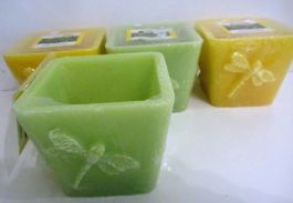 4 Citronella-Kerzen eckig, ca. 7 x 8 x 8 cm gelb und grün