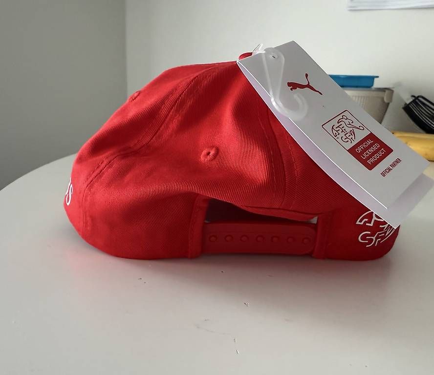 Copricapi, berretti & cappellini: Sonnen-Hut / Tschappi Schweiz  – Usato da Basel venduto da momo.st 2
