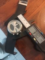 UNITED COLOES OF BENETTON 39 MM MIT NEUE BATTERIE SEHR SCHÖN