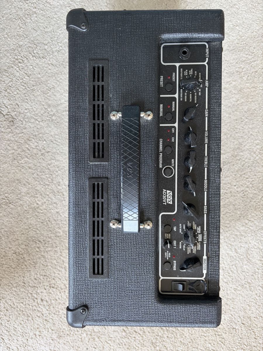 Vox Amplificatori: VOX AD 30 VT Verstärker  – Usato da Zürich venduto da sebrud 1
