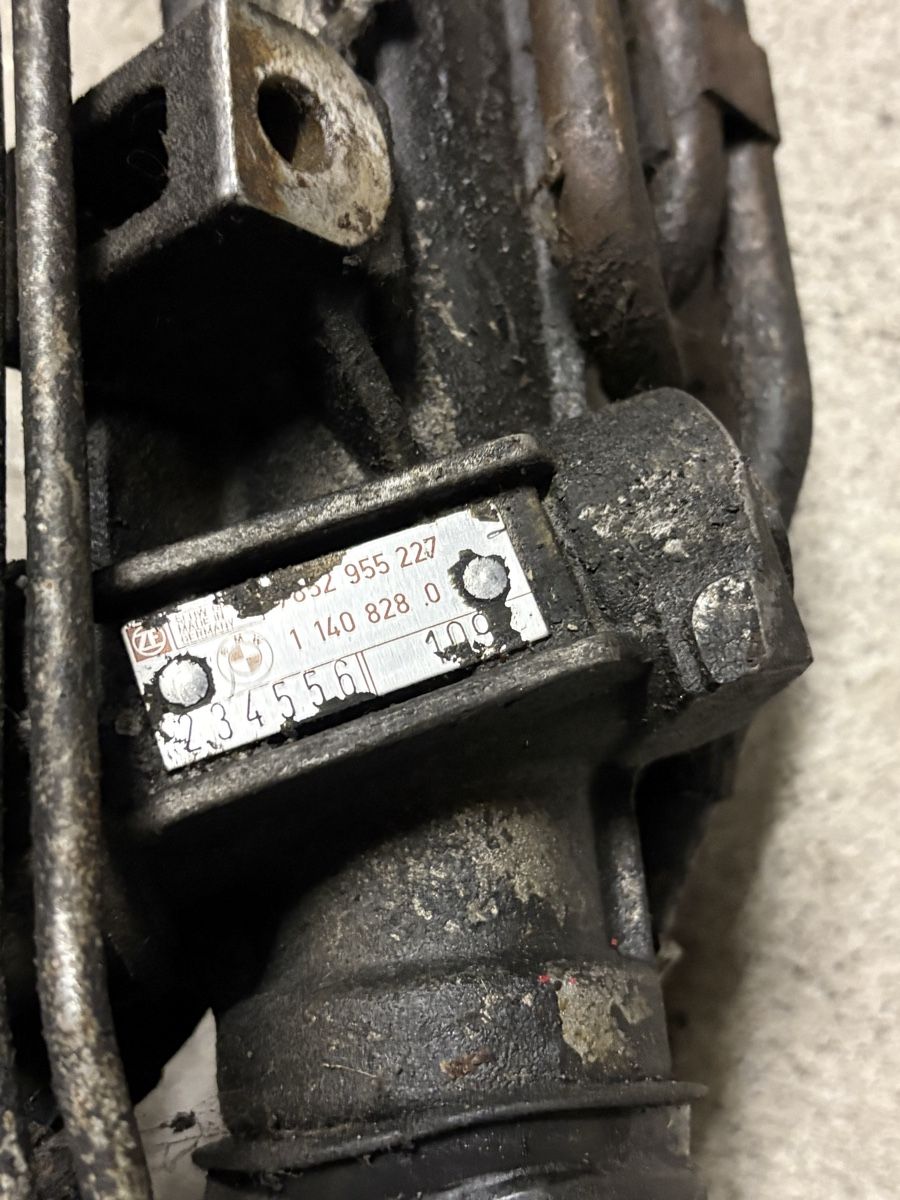 BMW Tutti pezzi di ricambio auto: Bmw e36 Original Lenkgetriebe – Usato da Zürich venduto da Bimmer3 6