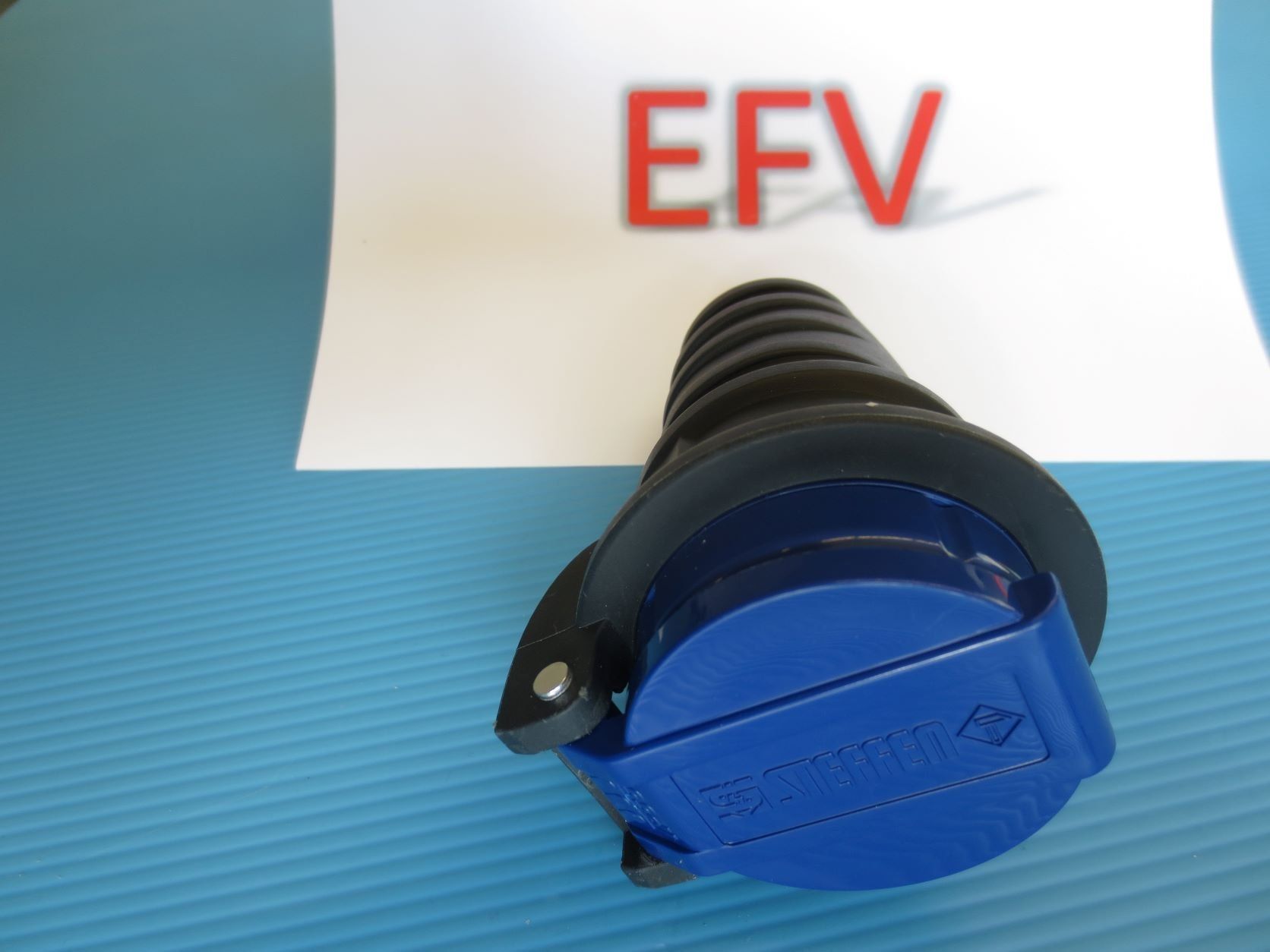 Cavi: Strom Adapter CEE 16A 3P IP44 zu T23 IP55 Camping Boot – Nuovo e nell'imballaggio originale da Sulz LU venduto da Elektrofachverkauf 3