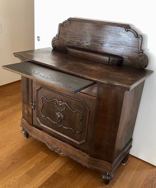 Credenze: Kommode mit Schnitzereien Vintage – Usato da Horgen venduto da st2606 2