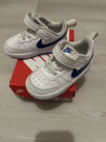 Nike Schuhe Jungs Gr. 23.5