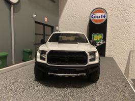Modellauto Ford F-150 Raptor weiss limitiert 070/999