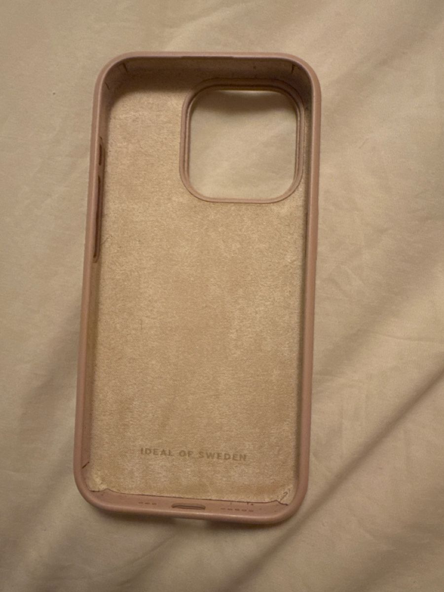 iDeal of Sweden Coques & Protection écran: Iphone 15 Pro cover – Neuf (Voir description) à Chavannes-de-Bogis par dle_5x5y 1