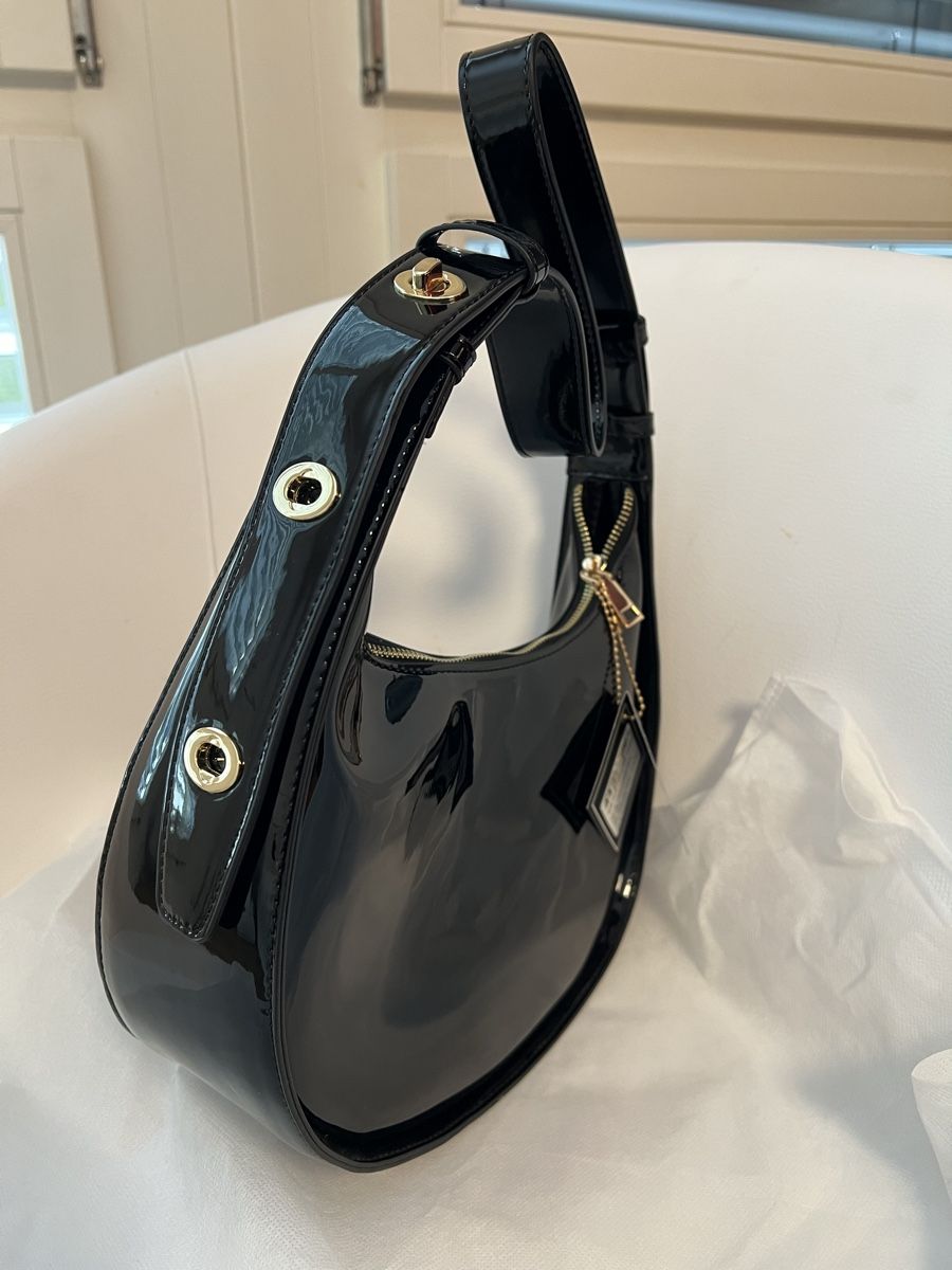 Taschen für Damen: Derimod Lack Handtasche Schwarz Neu – Neu und originalverpackt aus Wollerau von Rau08 1
