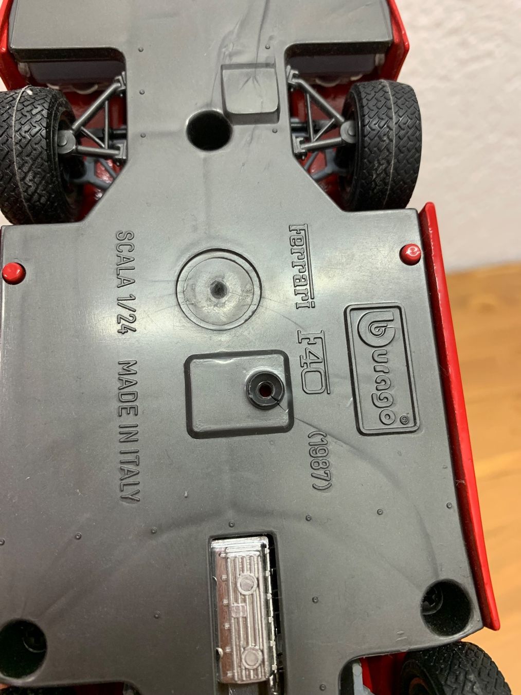 Ferrari Modellini d'auto: Ferrari F40 1:24 Bburago Modellauto – Usato da Fislisbach venduto da KolibriSecondhand 5
