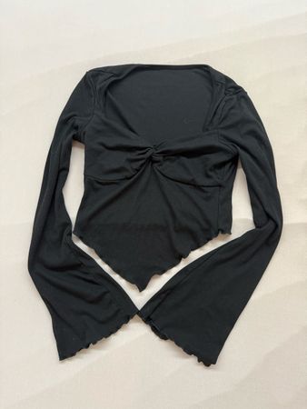 Haut femme noir manches longues décolleté taille S neuf