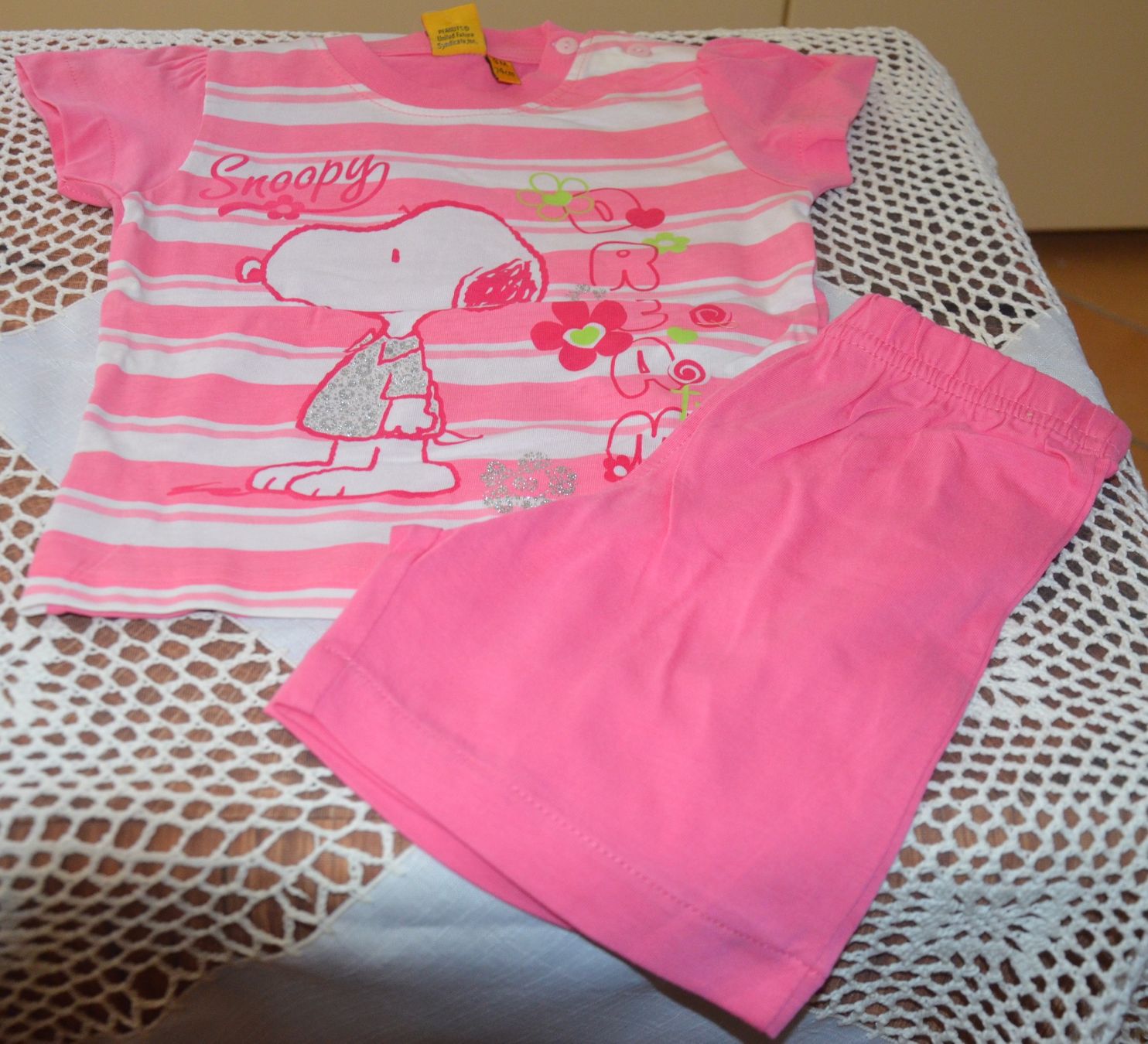 Lotti & Set di vestiti: TAILLE 74 - NEU - SNOOPY – Nuovo e nell'imballaggio originale da Chiasso venduto da Dolly015