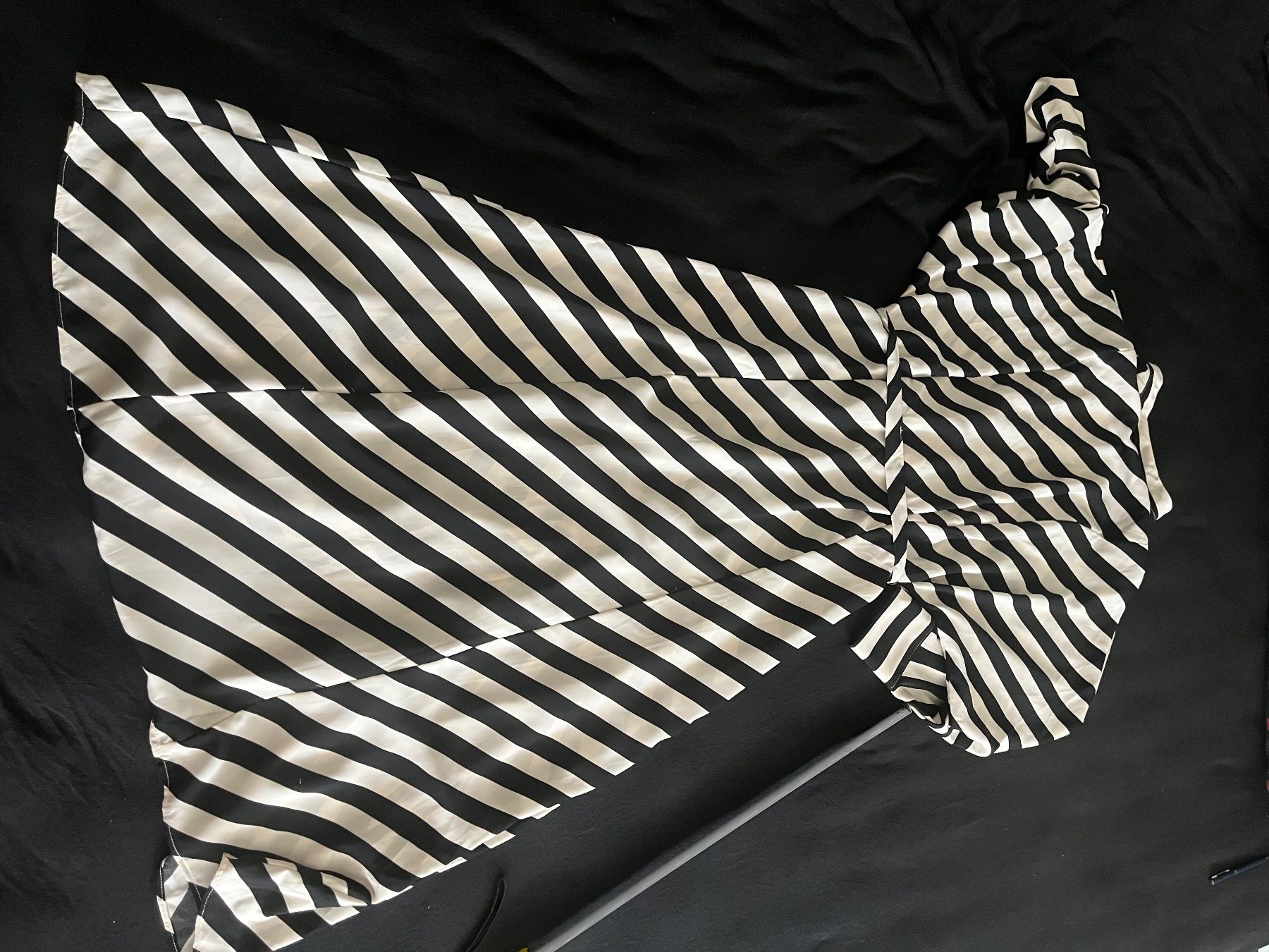 Camicette: Damen Kleid schwarz/weiss gestreift – Nuovo (secondo la descrizione) da Olten venduto da sae_82z2 5