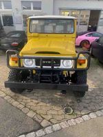 Toyota Land Cruiser BJ Geländewagen gelb akzeptabel