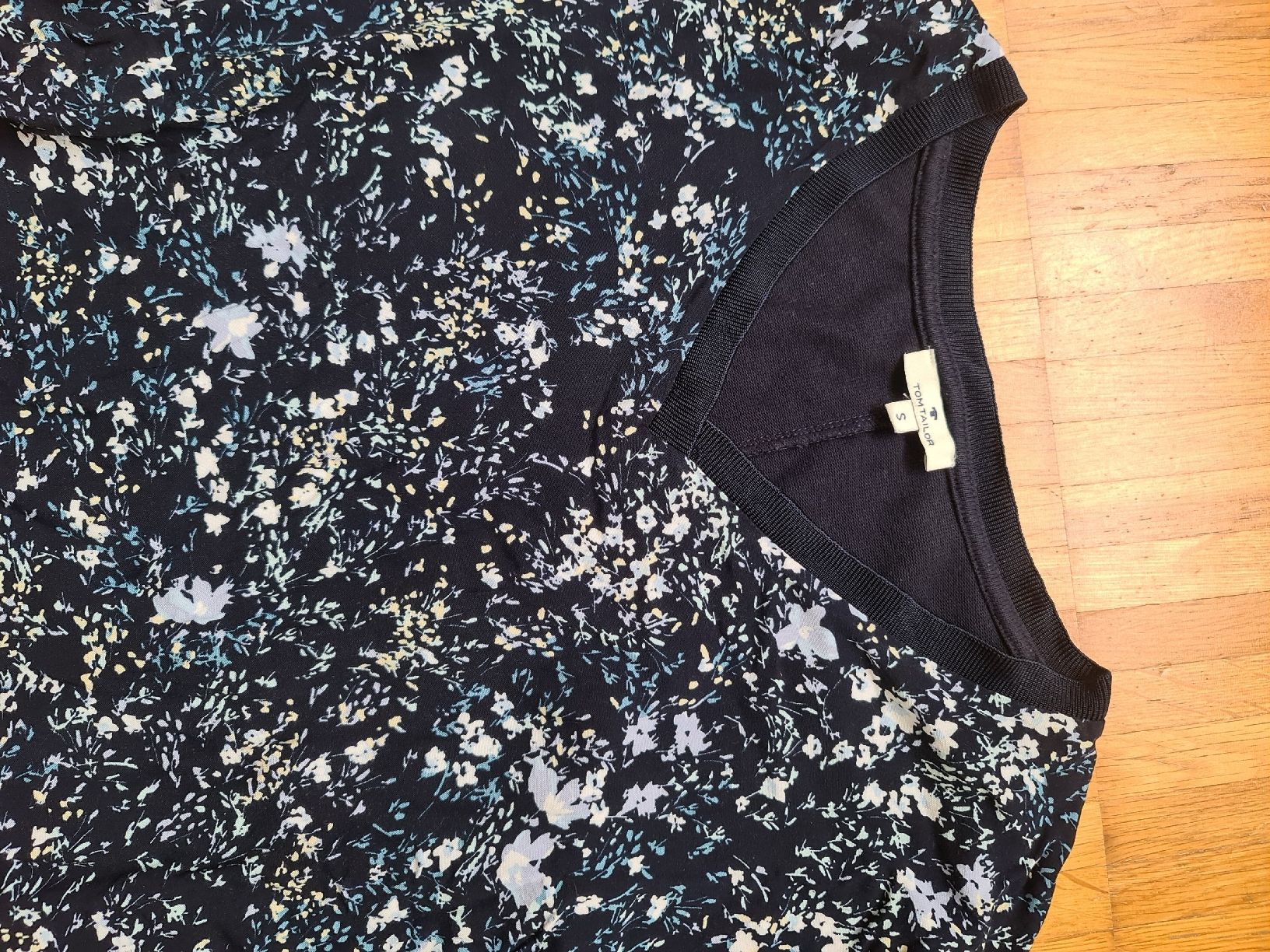 Tom Tailor T-Shirts: Schickes Damen-Sommer-Oberteil Tom Tailor gr S – Neu (gemäss Beschreibung) aus Emmenbrücke von gatasalvache 1