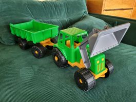 Traktor mit Anhänger - sehr guter Zustand