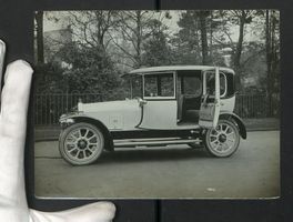 Fotografie Auto Singer, aufgebaut von Pa