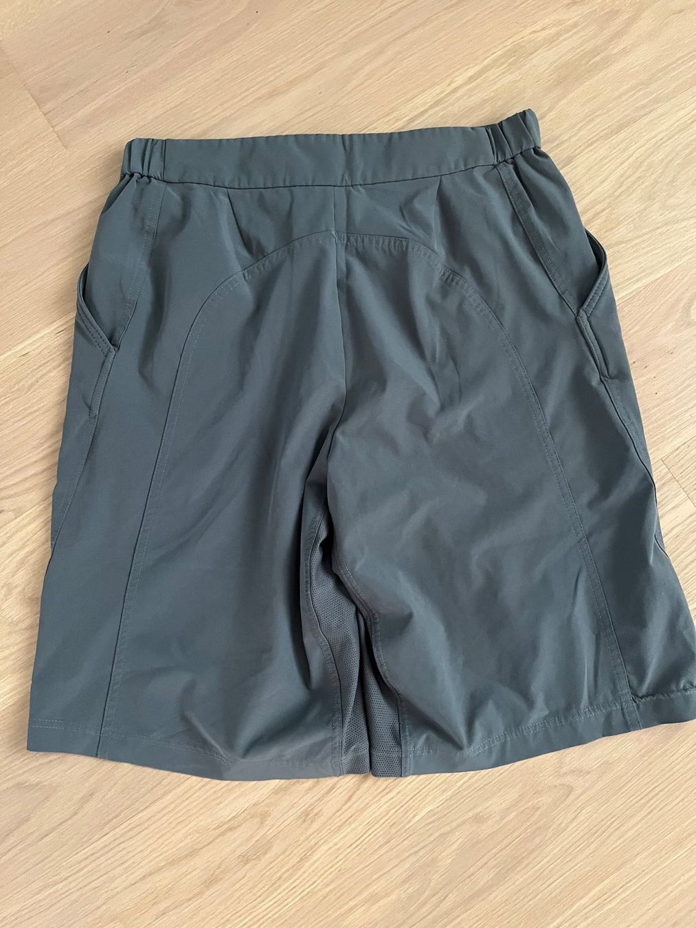 Nike Hosen: Nike Dri-Fit Shorts, Grösse M – Gebraucht aus Bonstetten von Savannah7 2