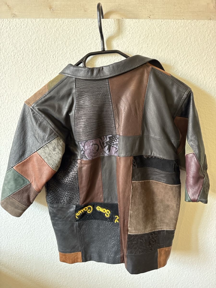 Giacche & Cappotti: Coole Kinder-Lederjacke Patchwork- Vintagestyle Neu – Nuovo e nell'imballaggio originale da Seuzach venduto da CarmelinaFerraris 1