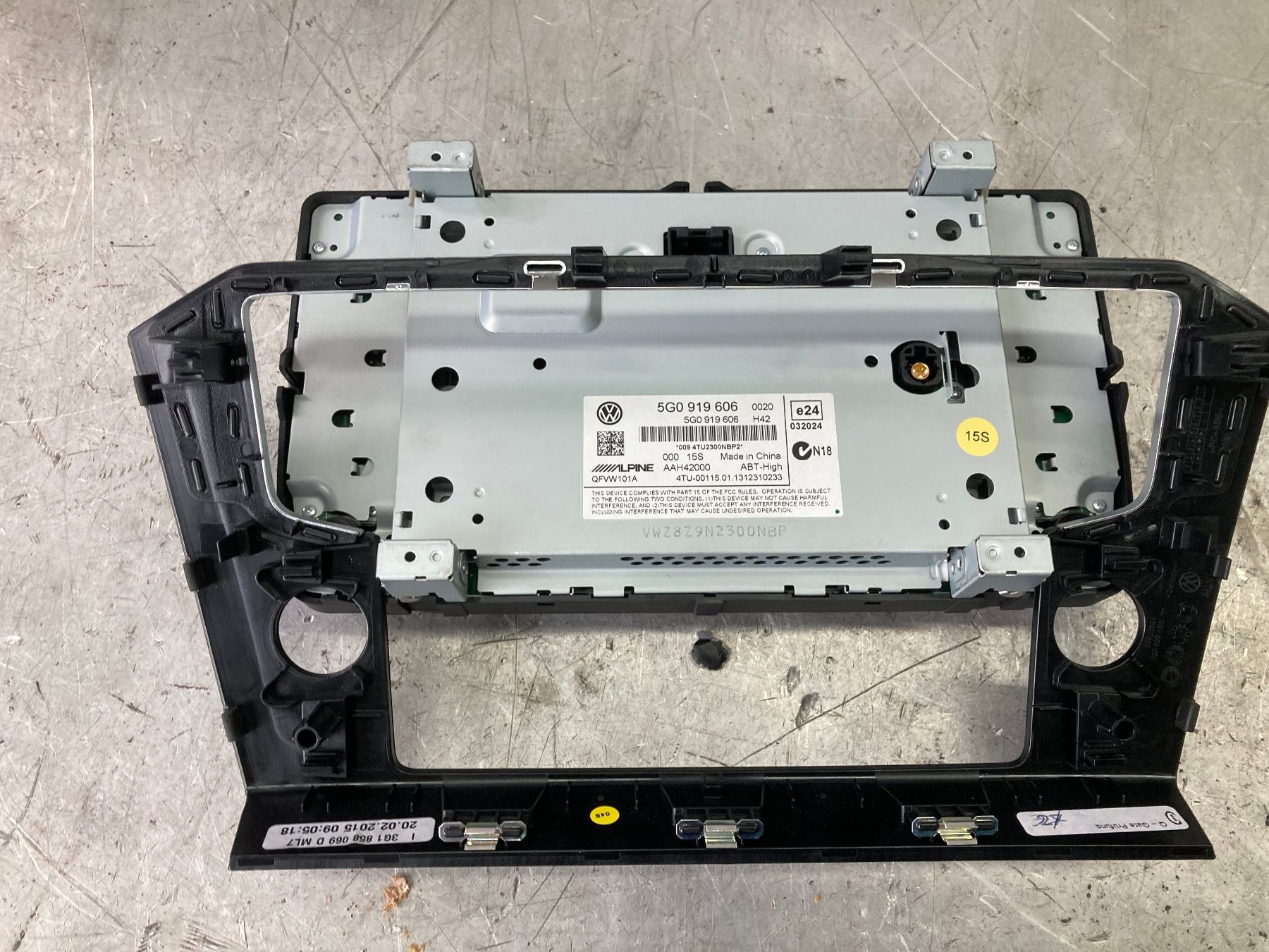 Navigationsgeräte: Volkswagen 5G0919606 Einbau-Navigationsgerät – Gebraucht aus Cham von WB2223 4