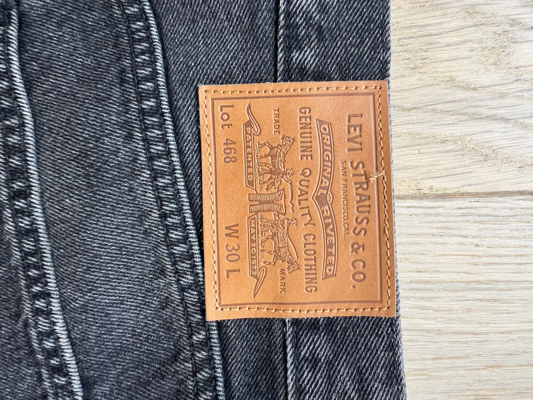 Levi's Jeans: Short Levis 468 Taille 30 – Nuovo (secondo la descrizione) da Neuchâtel venduto da jon_588l