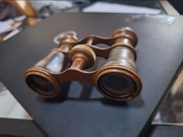 Jumelles anciennes en cuivre et nacre, état d'usage