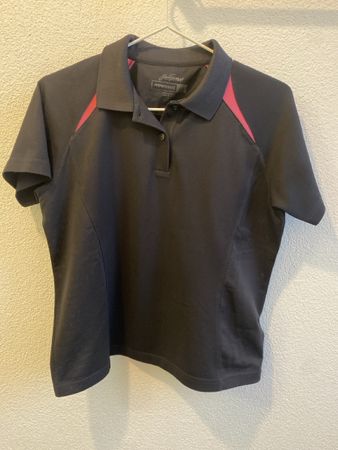 Hochwertiges Poloshirt / Golfshirt in Grösse M