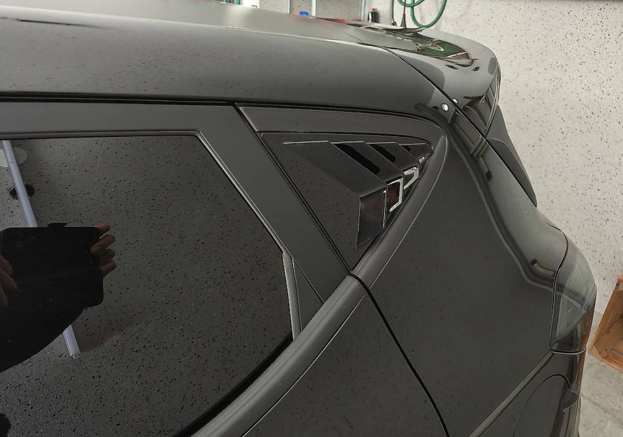 Ford Accessori per altri veicoli: ford Fiesta mk8 Shutter louver abdeckungen – Nuovo (secondo la descrizione) da Attiswil venduto da JP1291 1