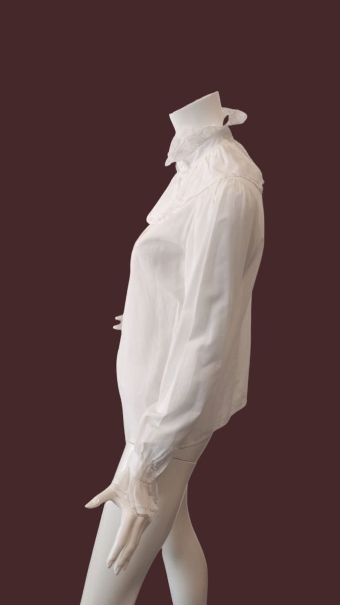 Saint Laurent Camicette: Saint Laurent Vintage Rüschenbluse Gr. 40 – Usato da Zürich venduto da vde_9yz6 2