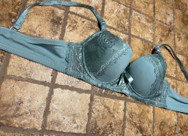 Tezenis Reggiseno nuovo con pizzo,85A/B- colore pistacchio)