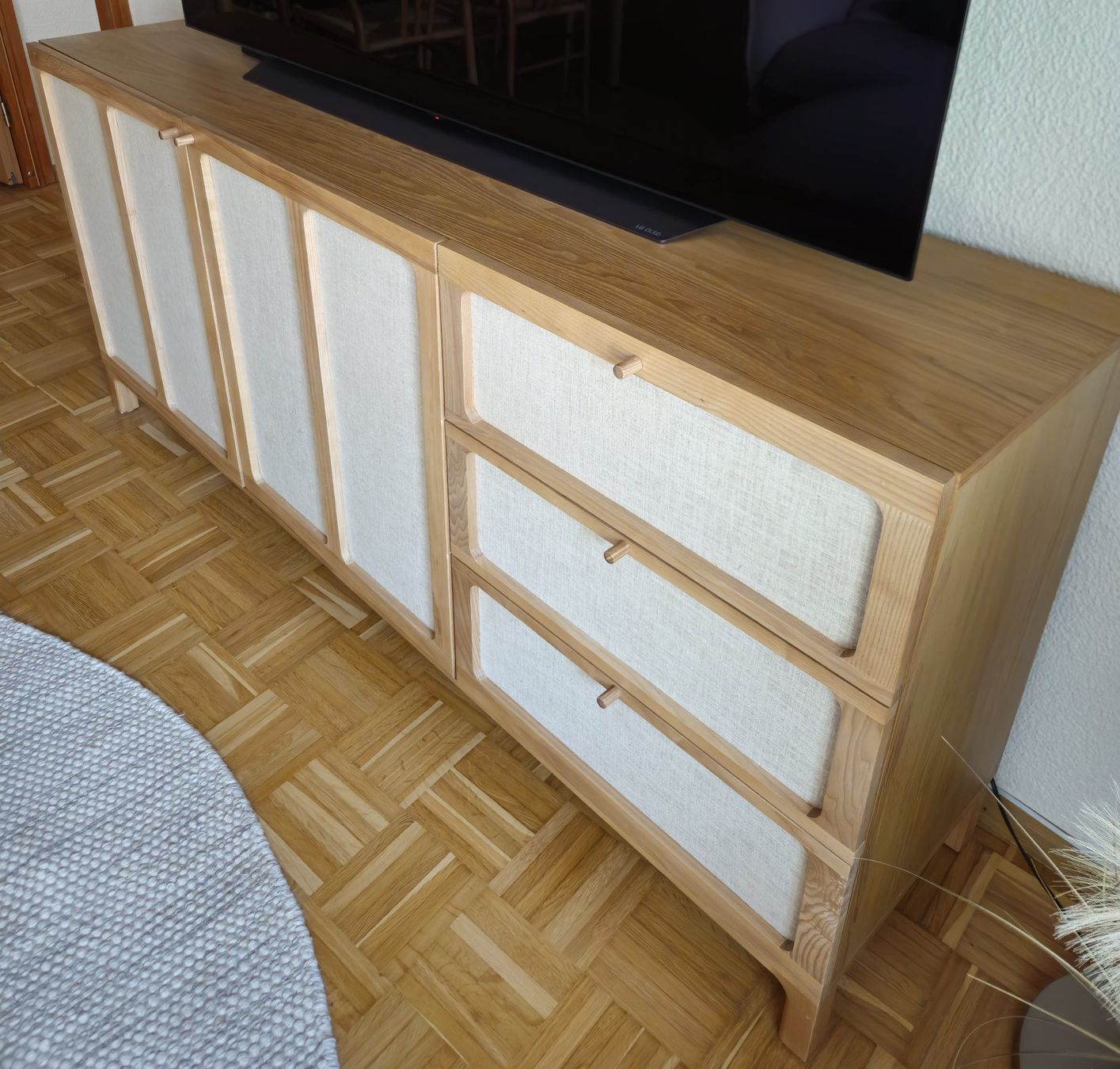 Pfister Büffets: Sideboard Leinen Natur – Gebraucht aus Nuglar von mjc_cw9f 1