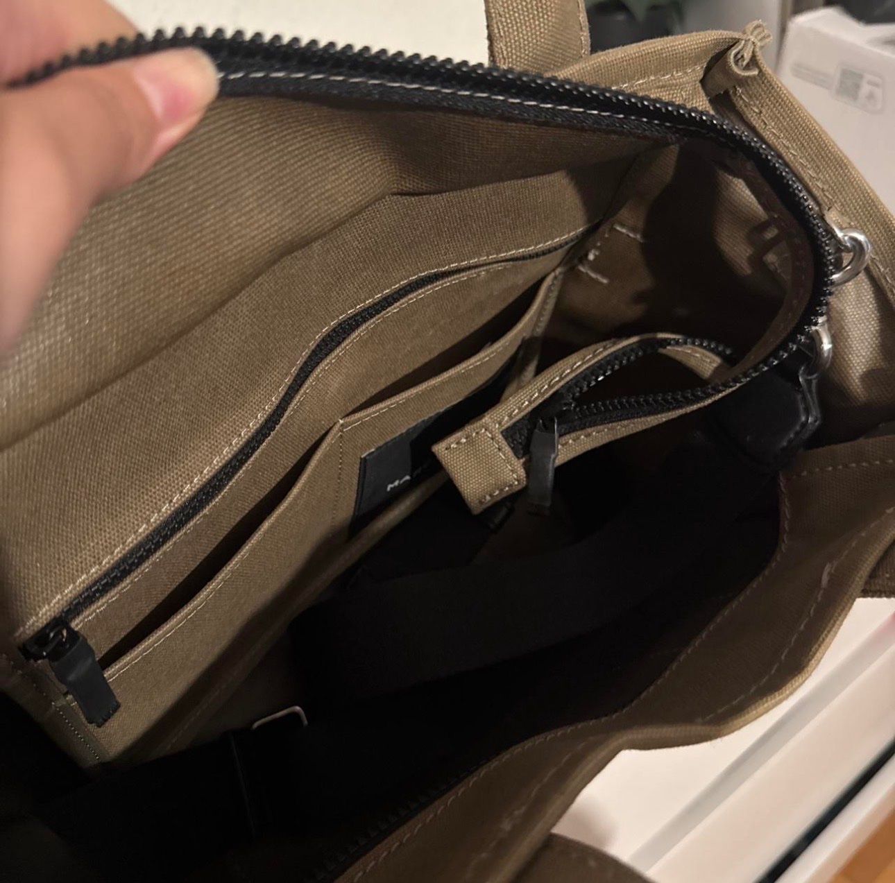 Marc Jacobs Borse: Marc Jacobs The Tote Bag – Nuovo (secondo la descrizione) da St.Gallen venduto da zin_xjd9 2