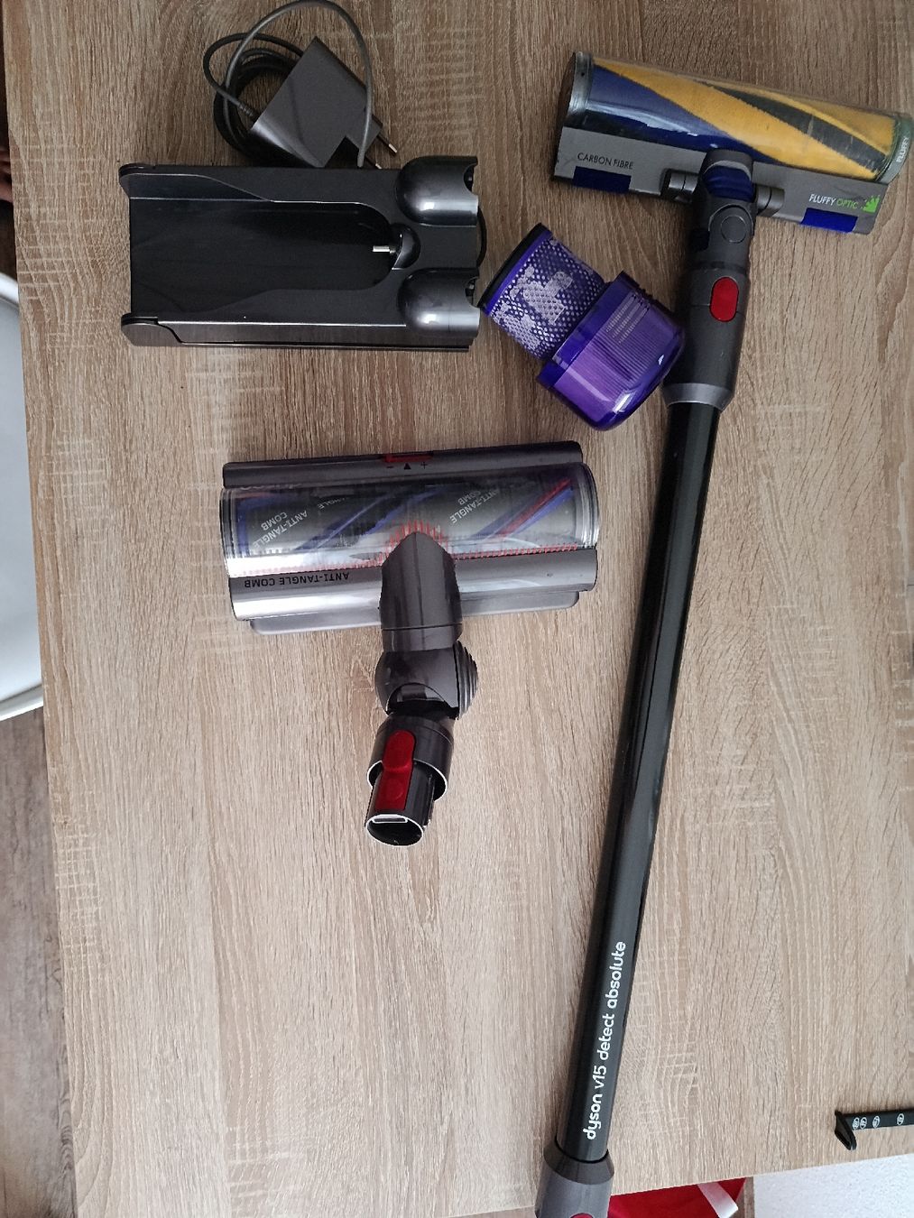 Dyson Aspirapolveri & Accessori: Dyson V 15 Zubehör  – Usato da Seon venduto da Aquaristik