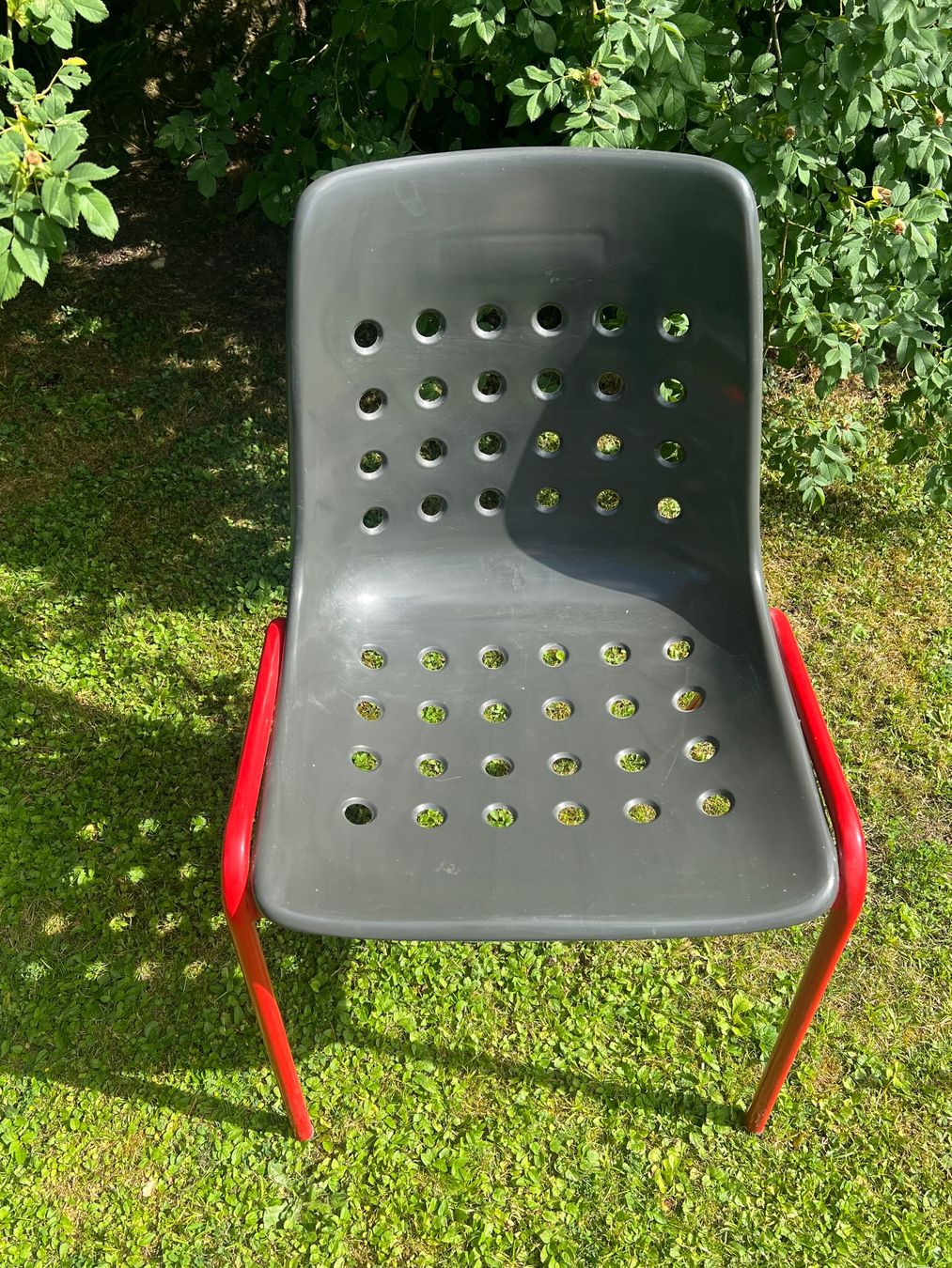 Schaffner Sedie: Schaffner Gartenstuhl antrazit rotes Gestell gebraucht – Usato da Auenstein venduto da dan_5lhn 1
