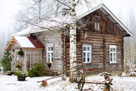 Anleitung Blockhaus selbst bauen aus Finnland