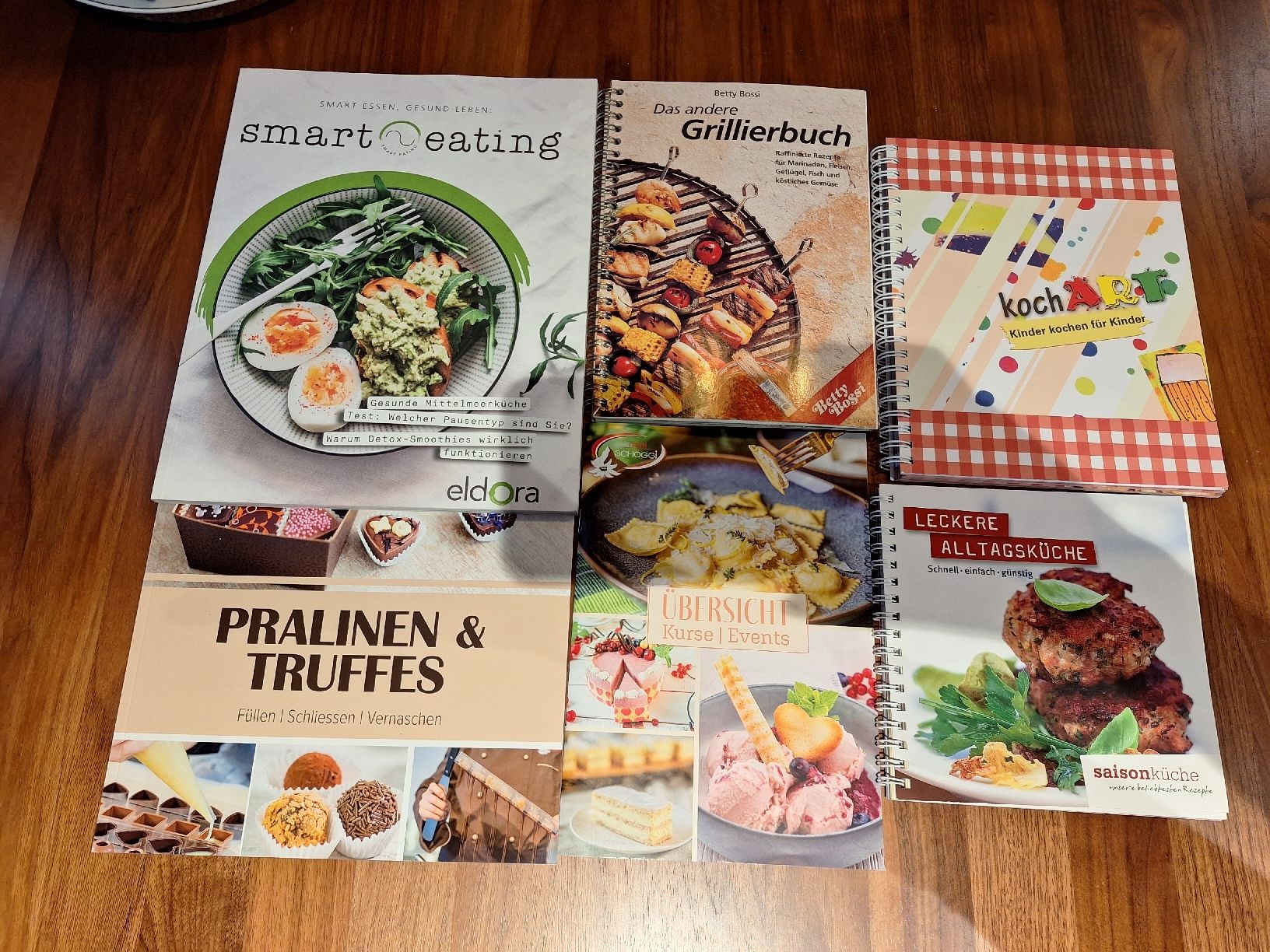 Bücher: 6x Koch, Grill, Back und Dessert Kochbuch – Neu (gemäss Beschreibung) aus Regensdorf von Schmim