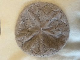 NEWBIE Beret gestrickt beige, Wolle & Mohair