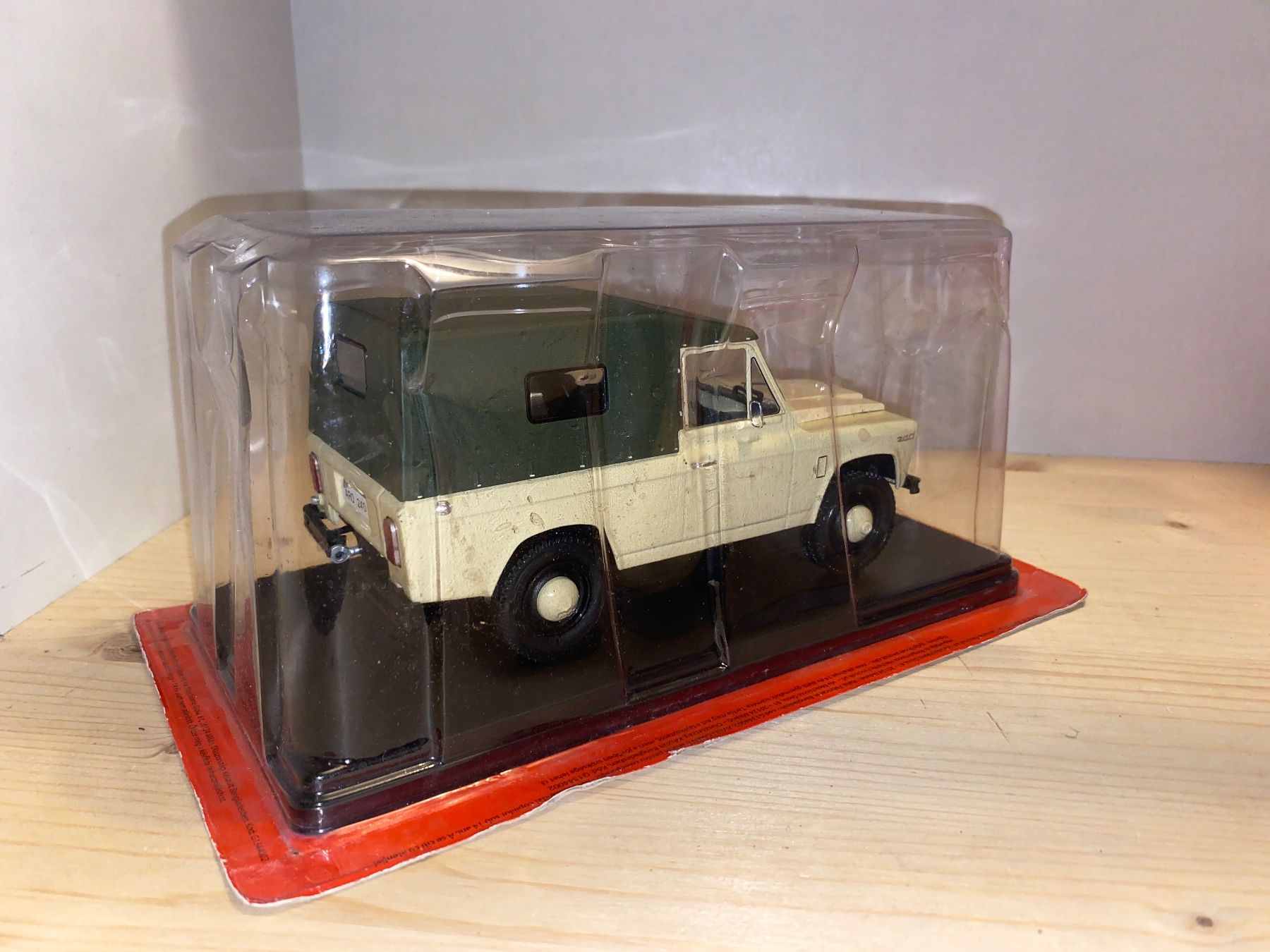 Voitures modèles: ARO 240 - 1978 - seltenes Modell – Neuf (Voir description) à Wohlen AG par PrivatSammlung 1
