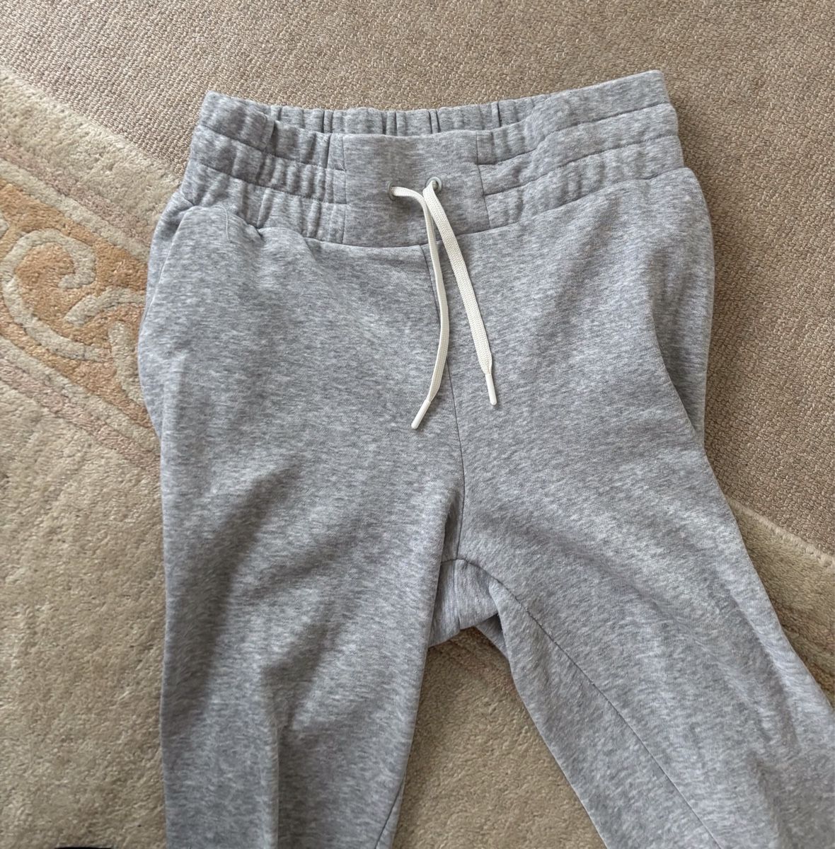H&M Pantaloni: H&M Jogginghose – Usato da Eggersriet venduto da car_w5cl 2