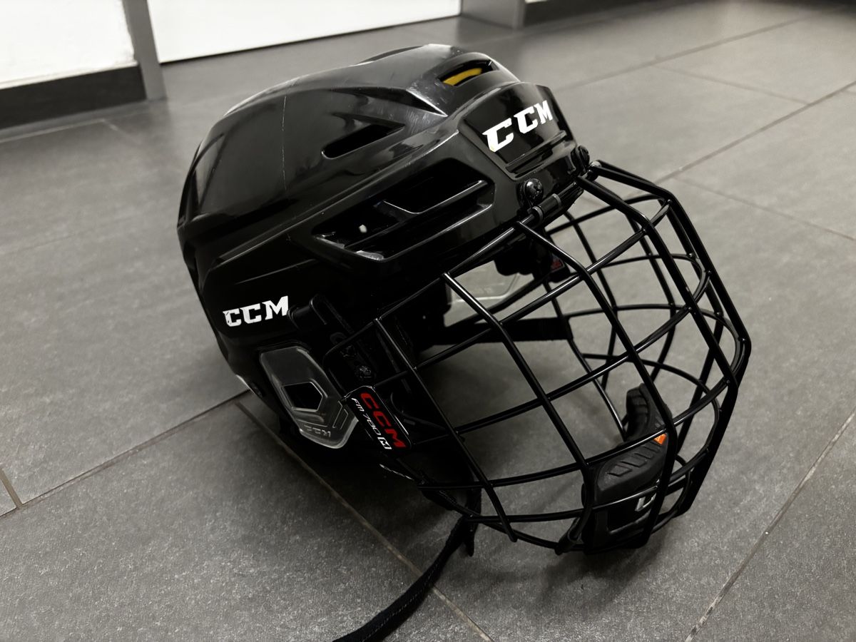 Ccm Helme: CCM Tacks 310 Eishockey Helm mit Gitter  – Gebraucht aus Diepoldsau von 5RO5WE